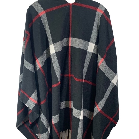 Jessica McClintock Super Soft Black Plaid Poncho Caper One Size fits most - Picture 8 of 11